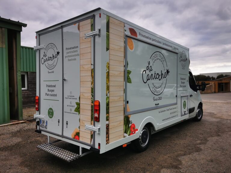 Aménagement complet food truck La Cantoche en Bretagne 1