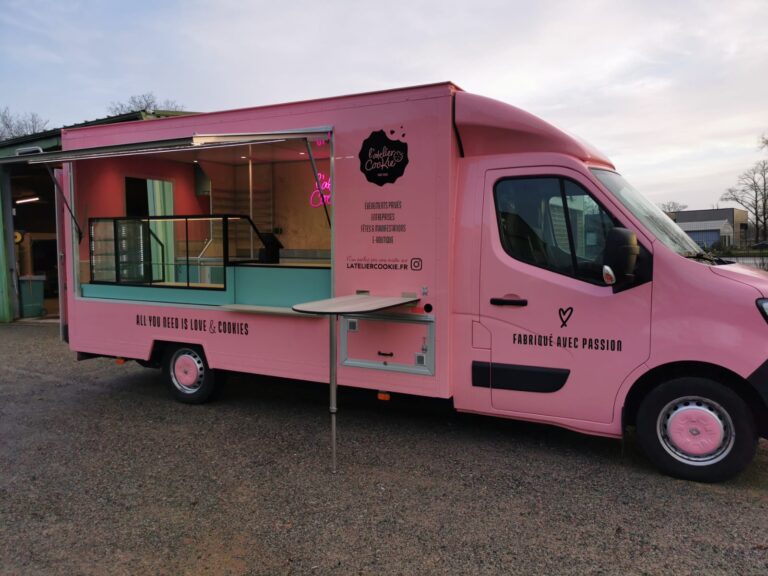 Aménagement food truck Atelier Cookies en Bretagne 1