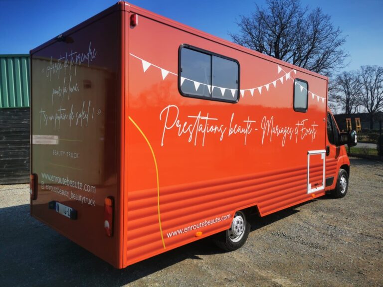 Aménagement food truck Beauty Truck en Bretagne 1