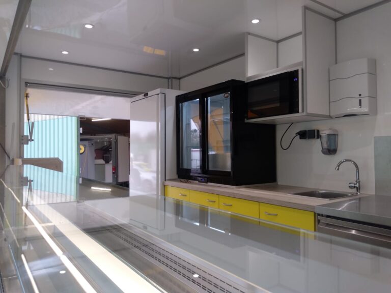 Aménagement food truck cuisine réunionnaise en Bretagne 4