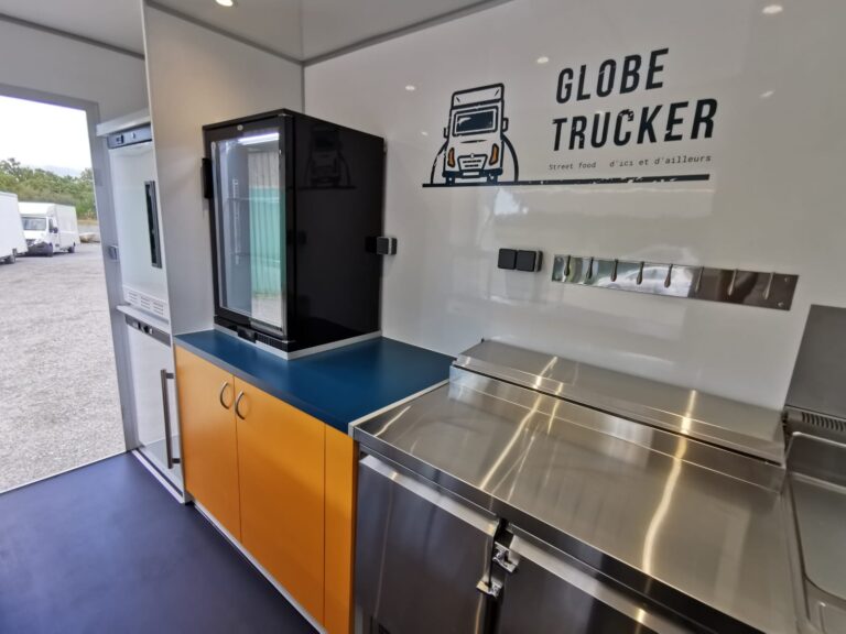Aménagement food truck Globe Trucker en Bretagne 3