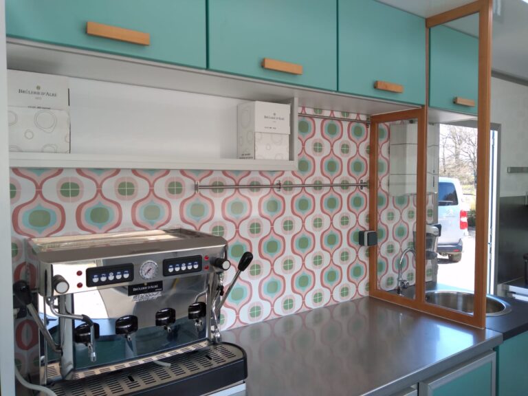 Aménagement food truck Le Camion II - Conception et réparation 8