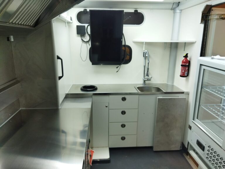 Aménagement food truck LE K'ORIGAN NOMADE en Bretagne 7