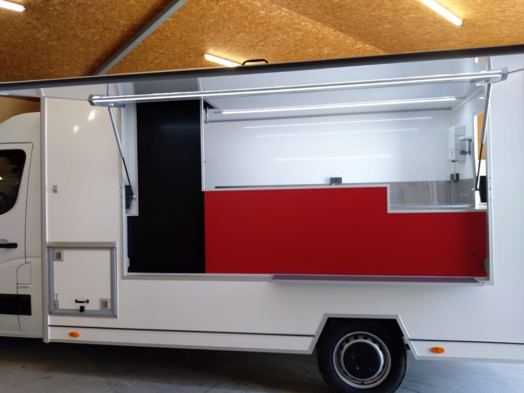 Aménagement food truck Le Napolitain Camion Pizza en Bretagne 1