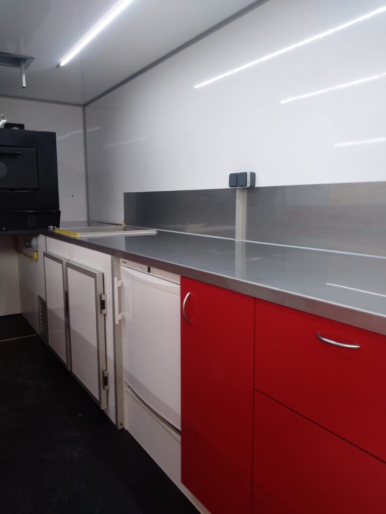 Aménagement food truck Le Napolitain Camion Pizza en Bretagne 7