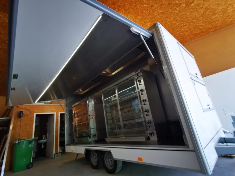 Aménagement food truck rôtisserie en Bretagne 2