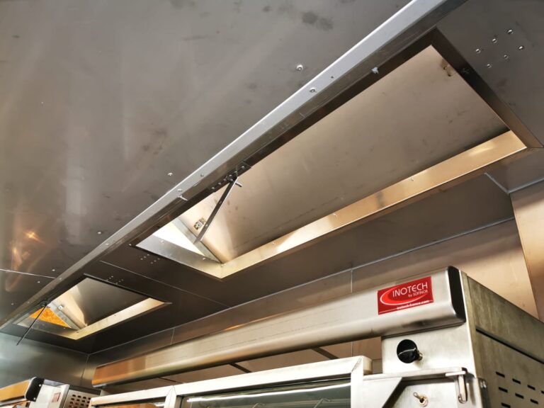 Aménagement food truck rôtisserie en Bretagne 4