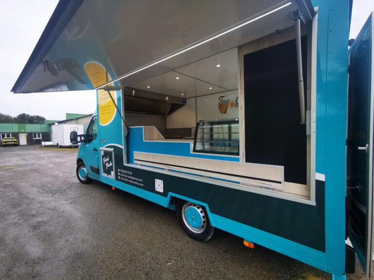 Aménagement food truck TIARÉ CRÊPES en Bretagne 4