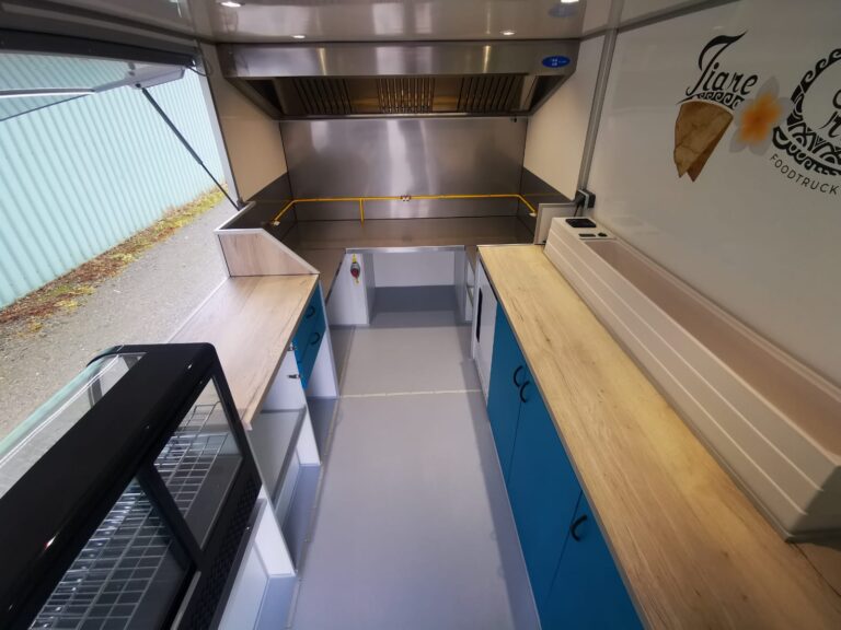 Aménagement food truck TIARÉ CRÊPES en Bretagne 5