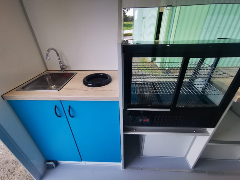 Aménagement food truck TIARÉ CRÊPES en Bretagne 6