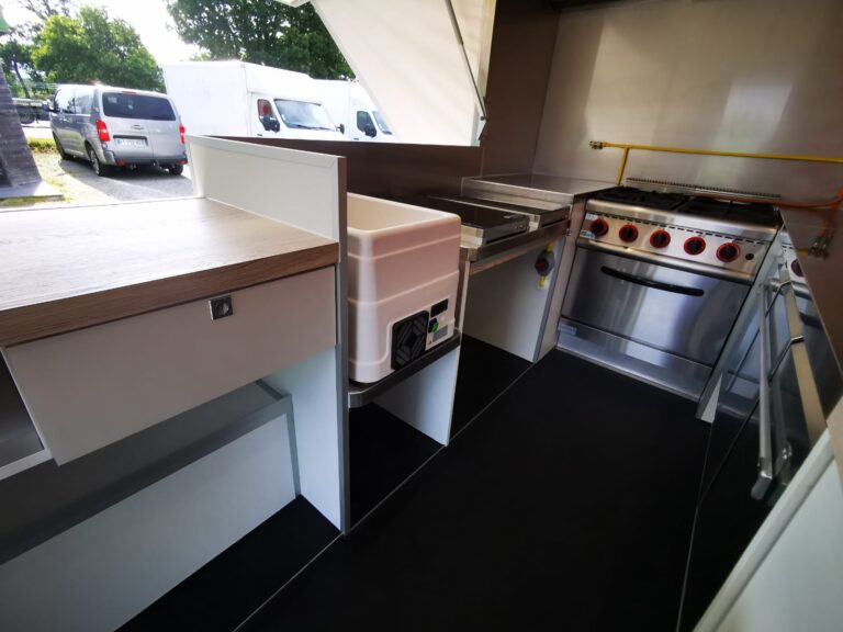 Aménagement food truck végétarien La Frigoule en Bretagne 7